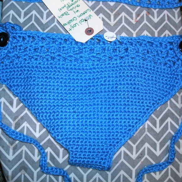 #410 NWT Crocheted Blue Bikini - Picture 3 of 4